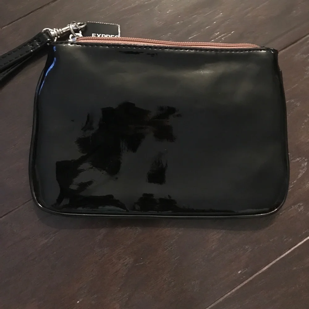 Cute express wristlet tan and black with tag